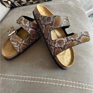 BIRKENSTOCK ARIZONA Sandals 40 US 8.5-9